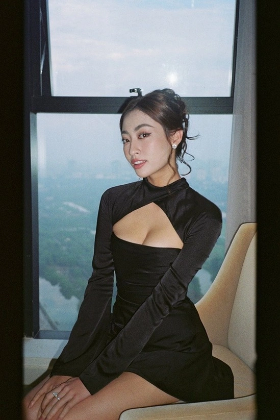 Không còn mê hở bạo khi dự đám cưới lương thùy linh giờ đã khác - 5