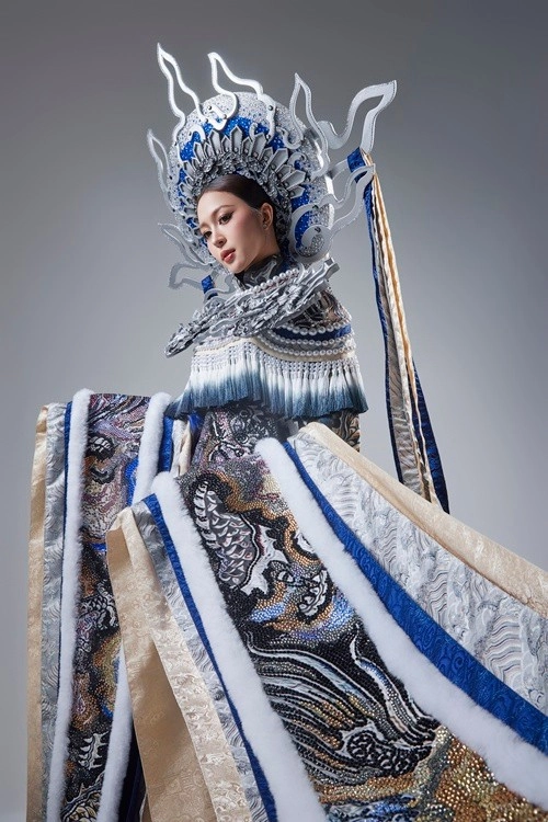 Kiều duy suýt khóc trước khi thi national costume ở miss international 2025 - 5