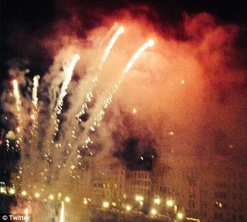 Kim siêu vòng 3 diện váy cưới givenchy lộng lẫy - 10