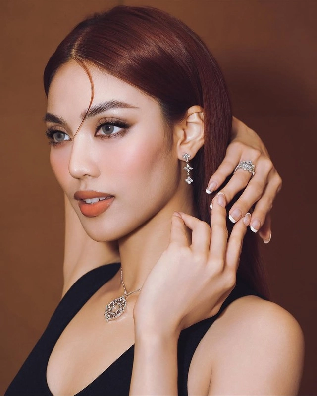 Lan khuê khoe sắc vóc gợi cảm tại thượng hải - 6