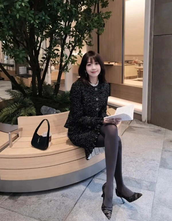 Lạnh này mặc gì đi làm 20 outfit ruột của các blogger thời trang cao dưới 1m60 mà hack dáng như 1m70 - 2