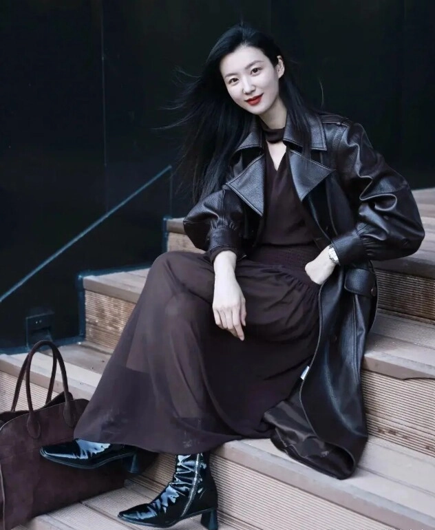 Lạnh này mặc gì đi làm 20 outfit ruột của các blogger thời trang cao dưới 1m60 mà hack dáng như 1m70 - 21