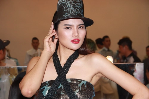 Lê thi phương hêt thơi vai u thit băp - 6