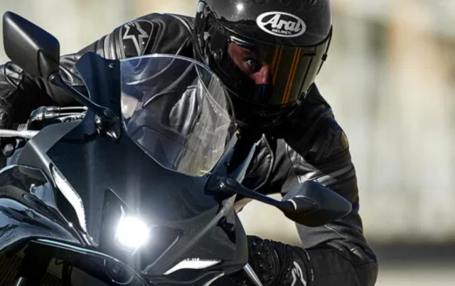 Liệu một chiếc yamaha r7 mới với nhiều nâng cấp có thể ra mắt tại eicma không - 1