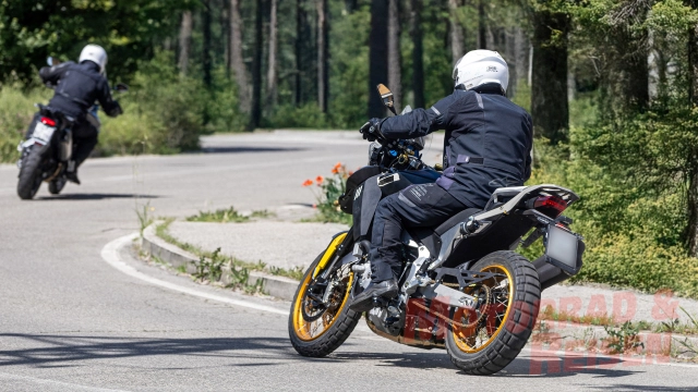 Lộ diện benelli trek mới làn gió lạ từ ý với động cơ 3 xy-lanh và hộp số amt - 3