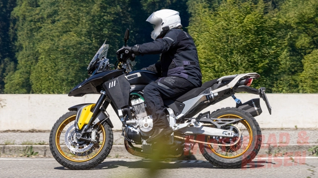 Lộ diện benelli trek mới làn gió lạ từ ý với động cơ 3 xy-lanh và hộp số amt - 5