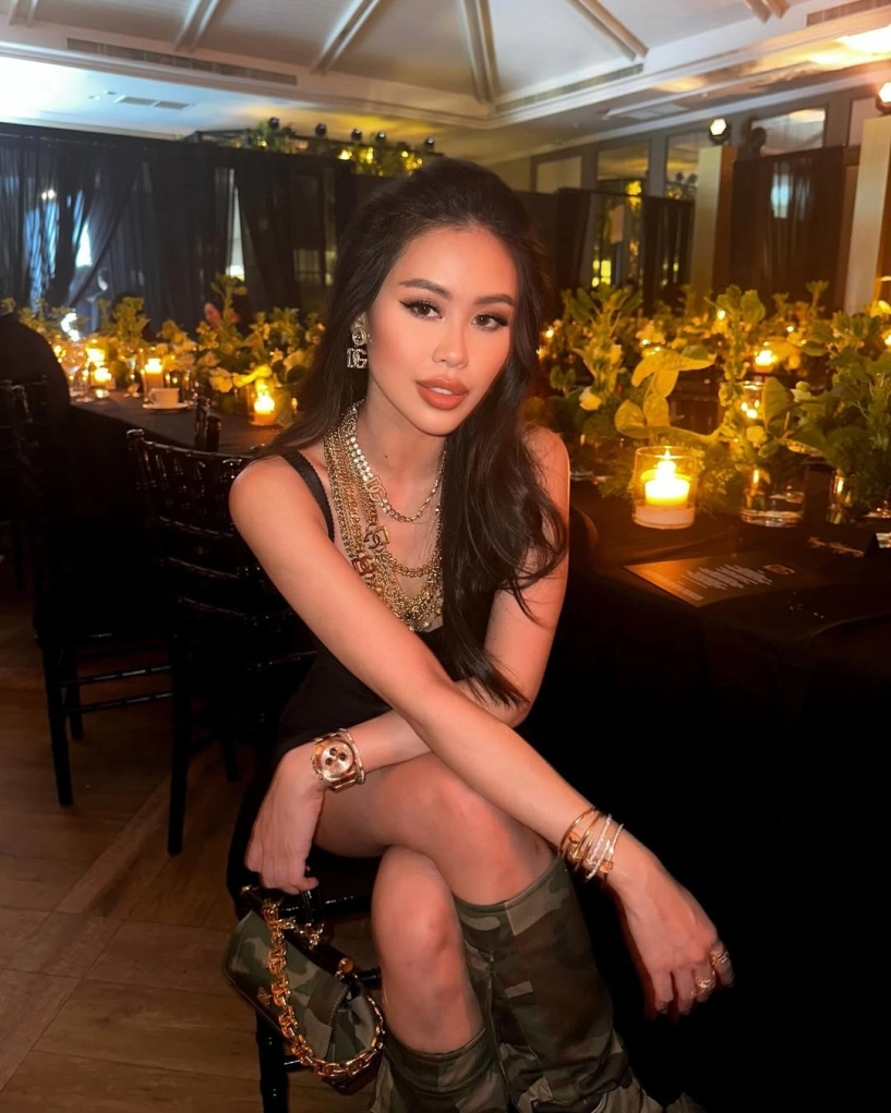 Loạt phụ kiện chục tỷ đồng của công chúa hàng hiệu tiên nguyễn - 1