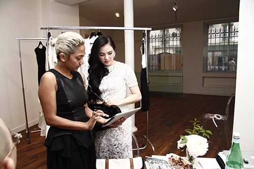 Lý nhã kỳ bàn việc cùng các ntk nổi tiếng - 9