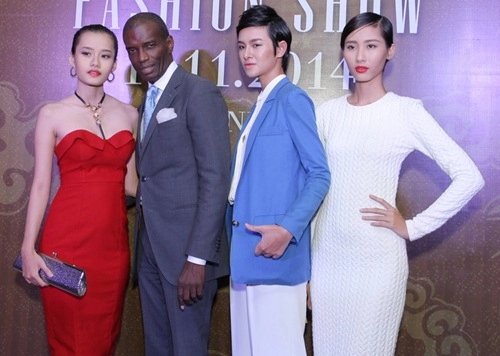 Lý nhã kỳ mặc đầm đen kín mít - 14