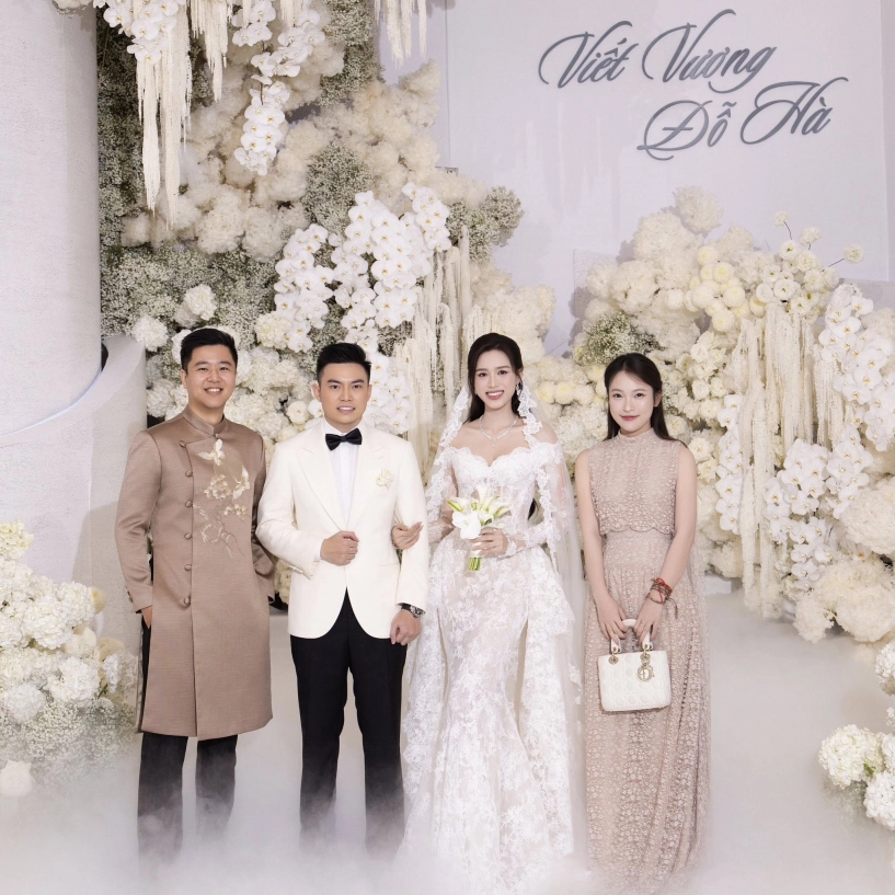 Mc khánh vy gây ấn tượng khi biến hóa đa dạng với sơ mi - 1