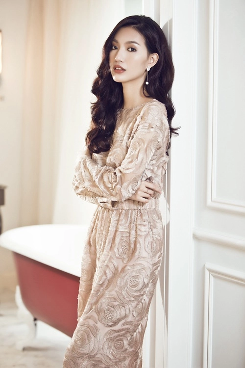 Mc mỹ linh gợi ý chọn váy dự tiệc cho mùa lễ hội - 2