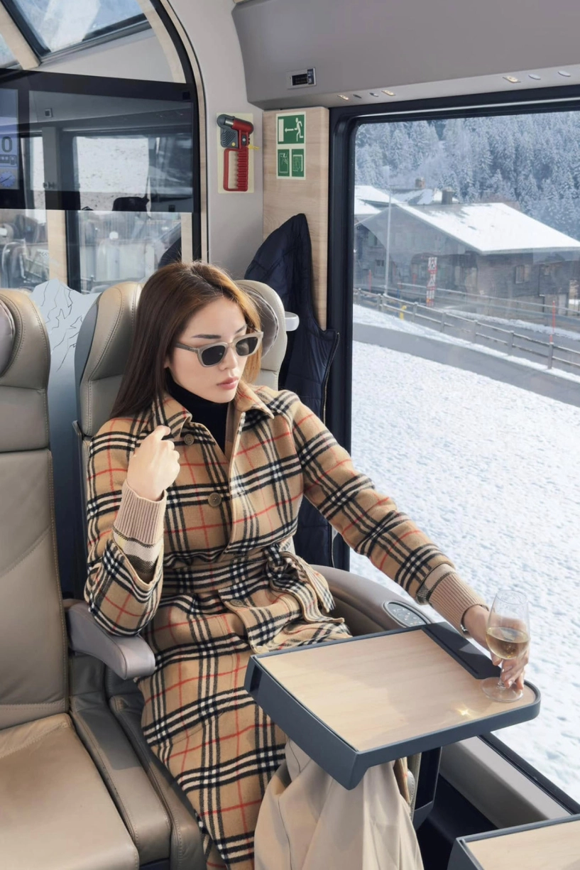 Mix áo khoác dáng dài thời thượng như mỹ nhân việt - 7