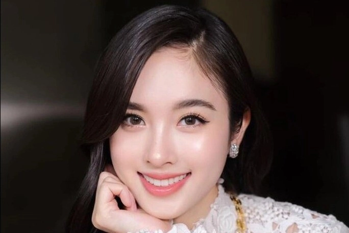 Mỹ nhân diện đồ cưới 13 tỷ visual như tiên nữ u40 trẻ mãi không già nhờ chăm mặc đúng 2 màu - 3