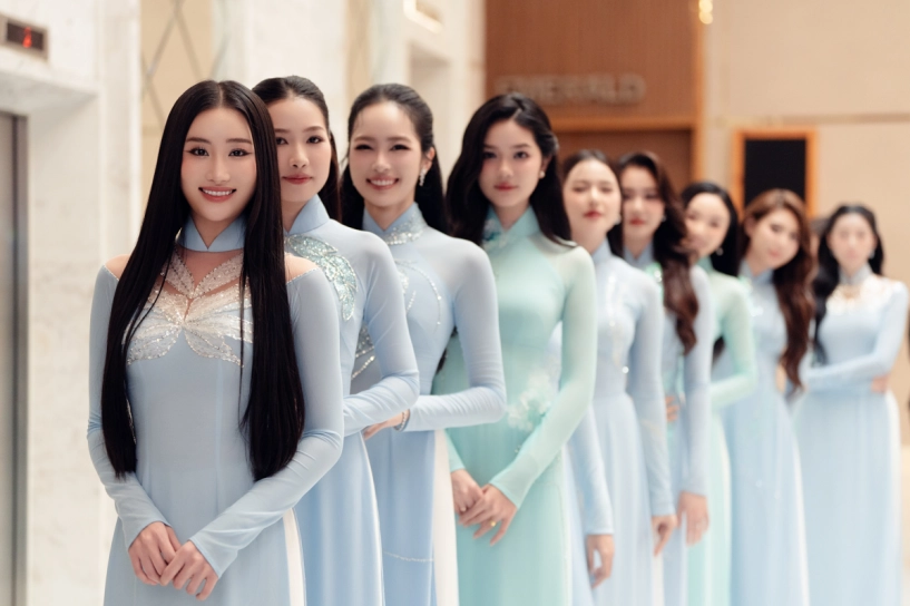 Nam anh - nam em khoe lưng trần trên thảm đỏ miss cosmo tp hcm - 11