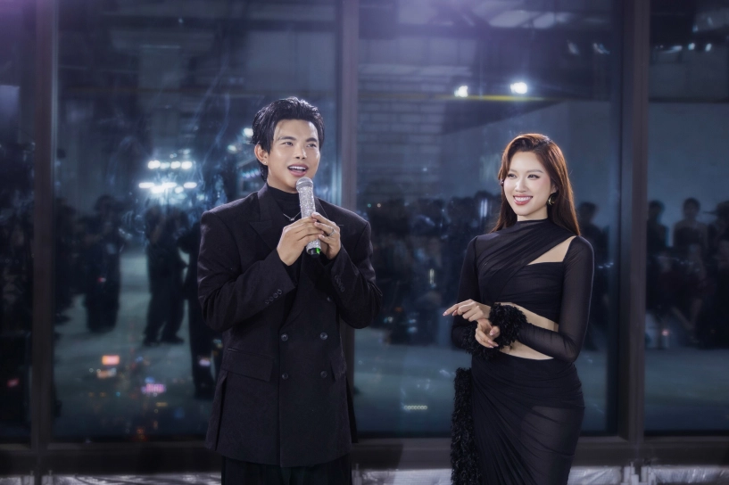 Ngọc trinh tình tứ bên trai đẹp hòa minzy hở bạo chưa từng thấy - 16