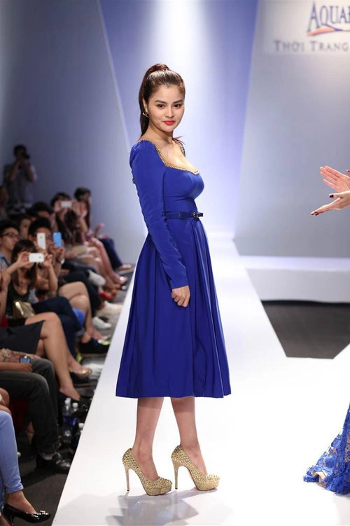 Những bà mẹ 1 con gây sốt ngày tái xuất - 16