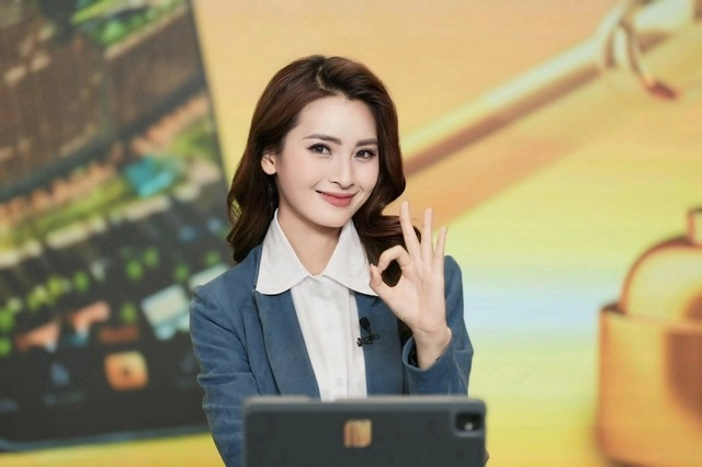 Nữ mc vtv quê phú thọ vừa nhận lời cầu hôn của danh thủ đức huy có gu thời trang đời thực ra sao - 2