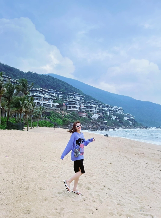 Nữ mc vtv quê phú thọ vừa nhận lời cầu hôn của danh thủ đức huy có gu thời trang đời thực ra sao - 14