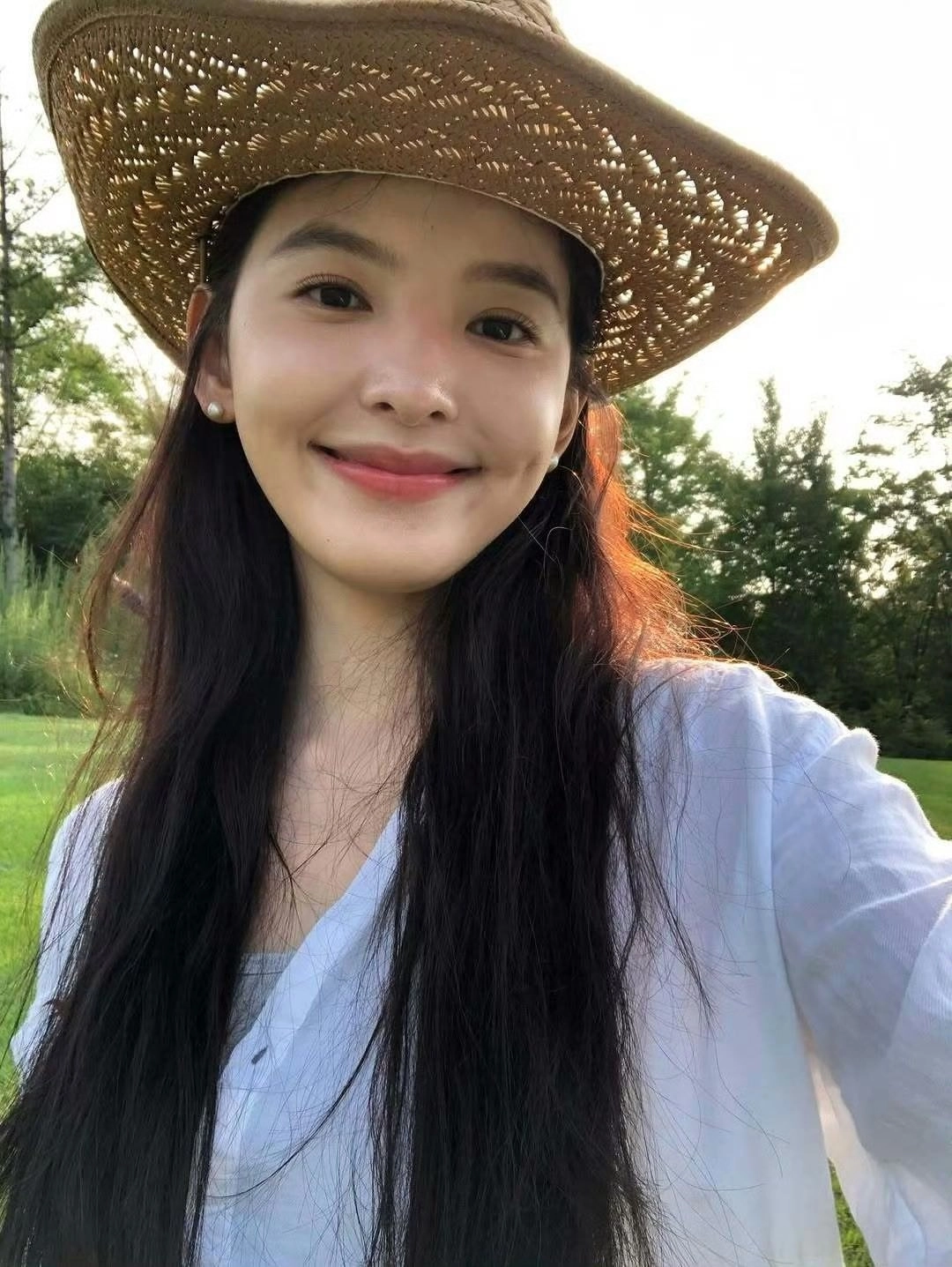 Nữ thần vạn người mê cả đời chỉ gắn bó với 1 item đẹp đến mức khiến ai nhìn cũng rụng tim - 4