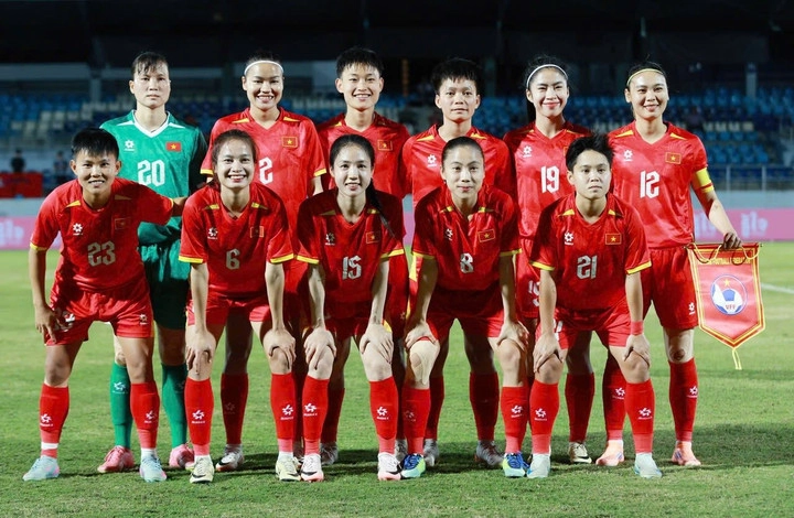 Phong cách đời thường gợi cảm của hot girl tuyển nữ trần thị duyên - 2