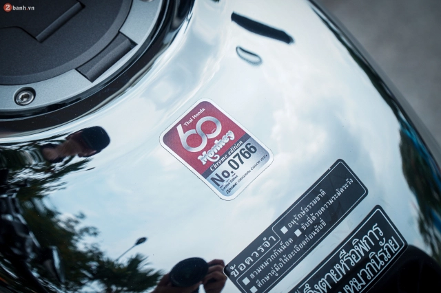 Sờ tận tay phiên bản đặc biệt honda monkey chrome legacy vừa đổ bộ thị trường việt - 1