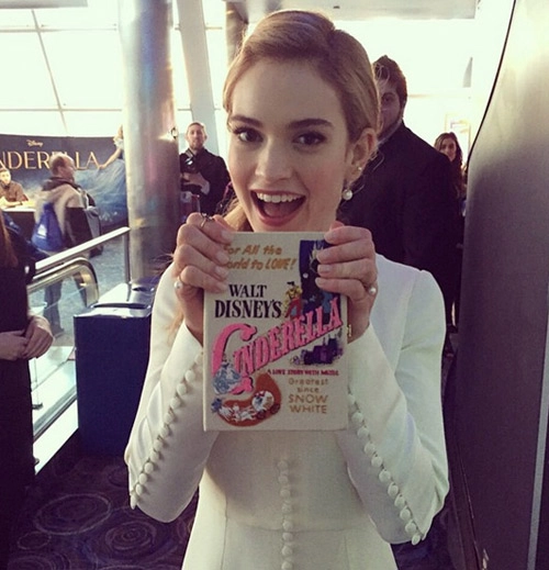 Thời trang cổ tích của nàng lọ lem lily james - 3