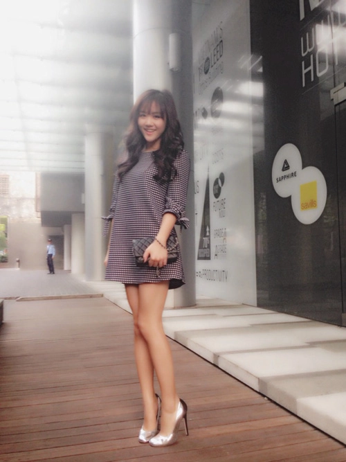 Thời trang thường ngày tươi trẻ của văn mai hương - 9
