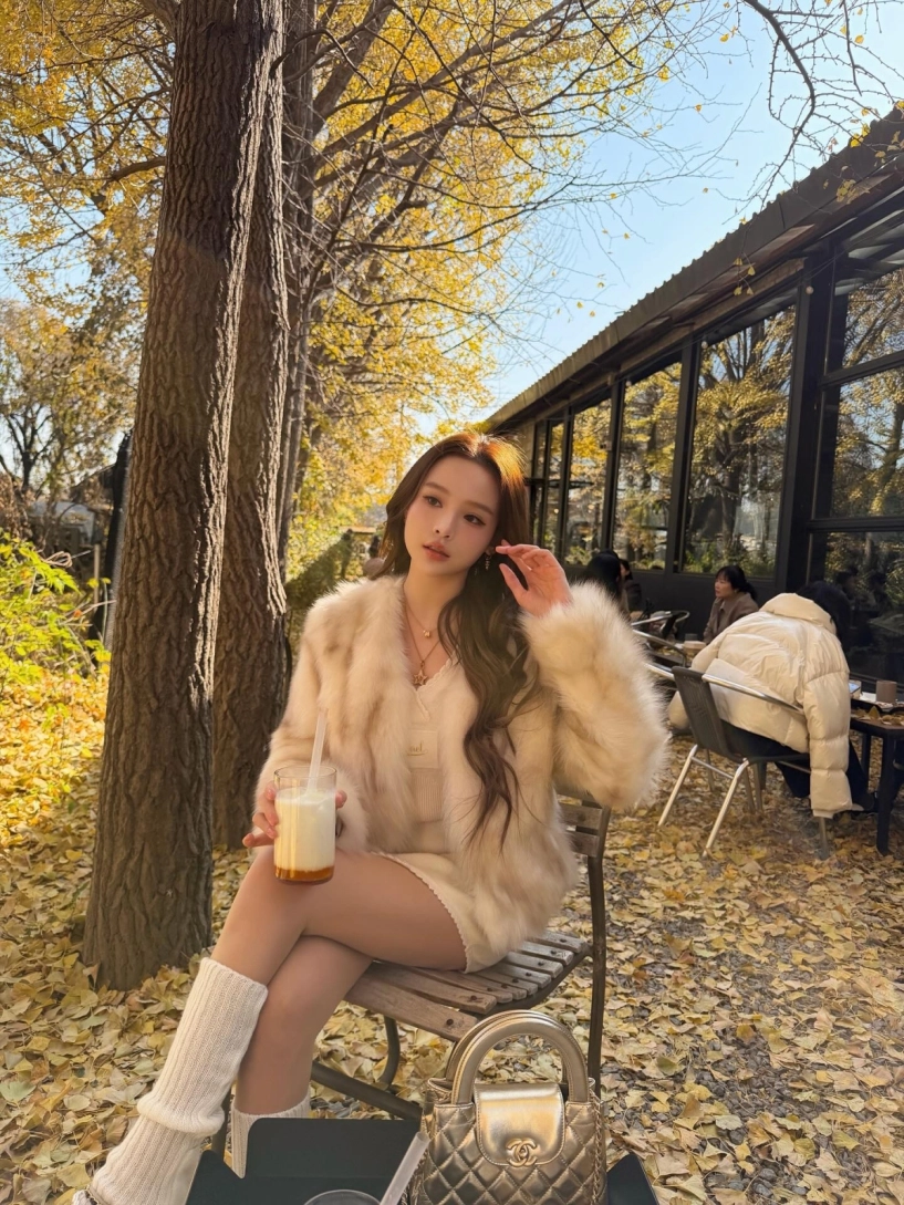 Trang phục vừa ấm vừa đẹp của sao việt khi vi vu mùa lạnh - 1