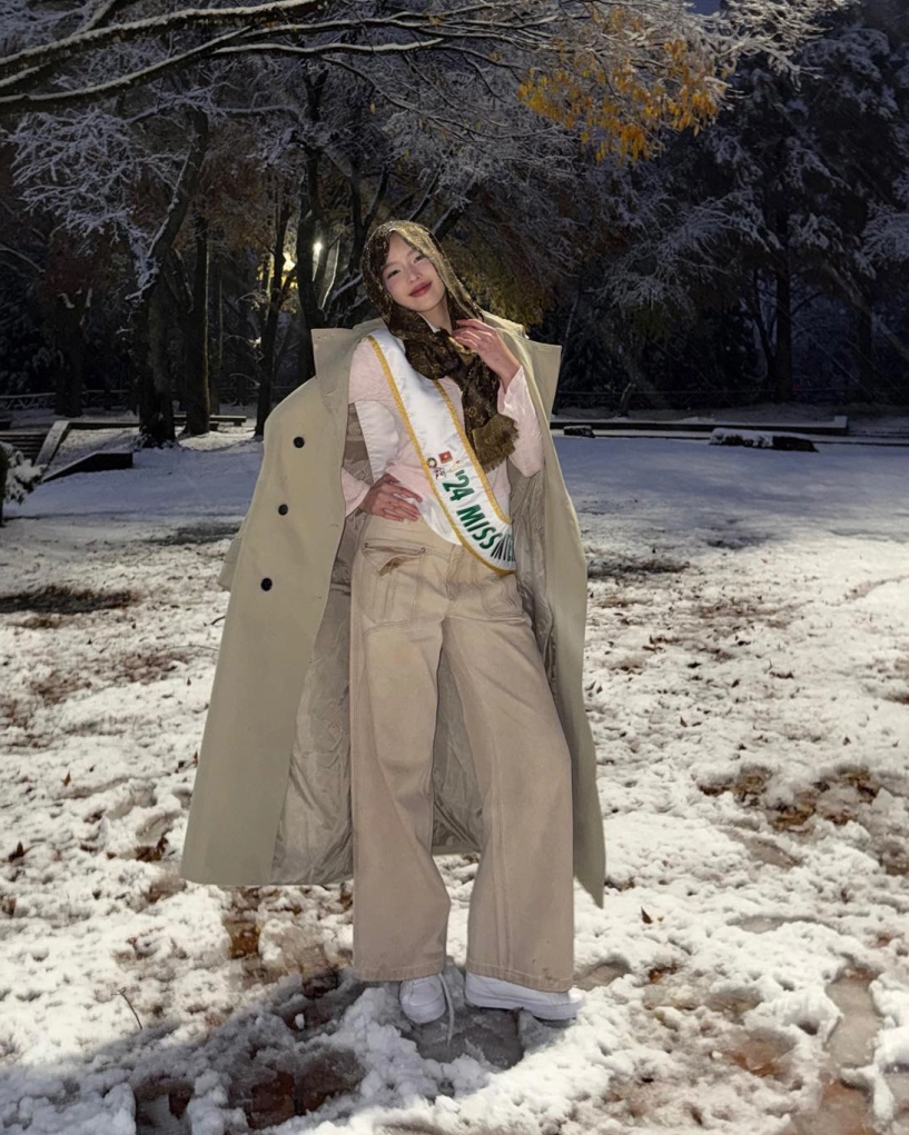 Trang phục vừa ấm vừa đẹp của sao việt khi vi vu mùa lạnh - 5