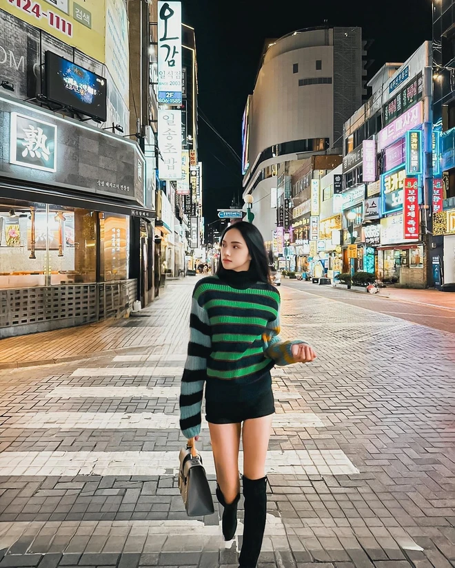 Trời chuyển lạnh học hội mỹ nhân cách phối áo len cổ lọ đẹp chất ngất lại hack tuổi không lo bị chê dừ - 9