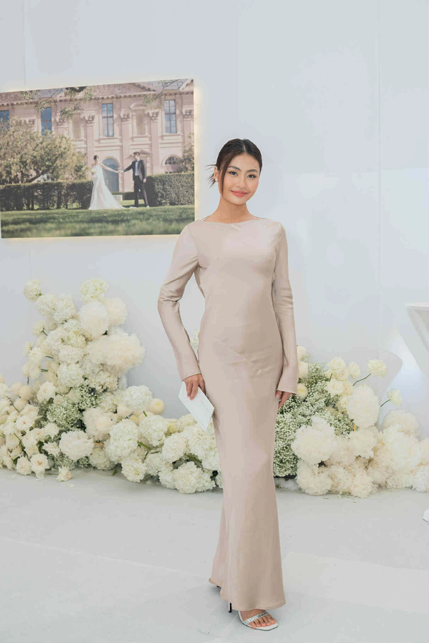 Váy áo của dàn hoa á hậu chưng diện dự đám cưới đỗ thị hà lương thùy linh liên tục đụng hàng với nhiều người đẹp - 14