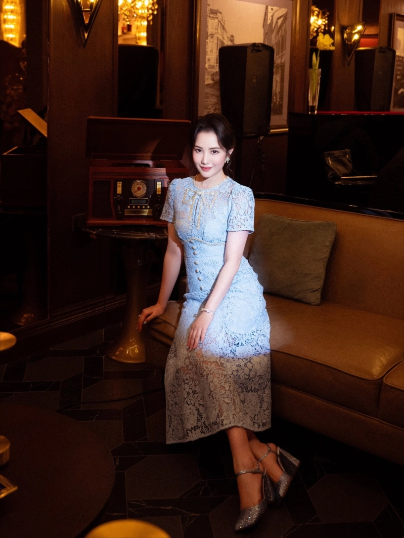 Vợ thiếu gia phan thành diện set đồ trăm triệu đồng bên chồng - 3