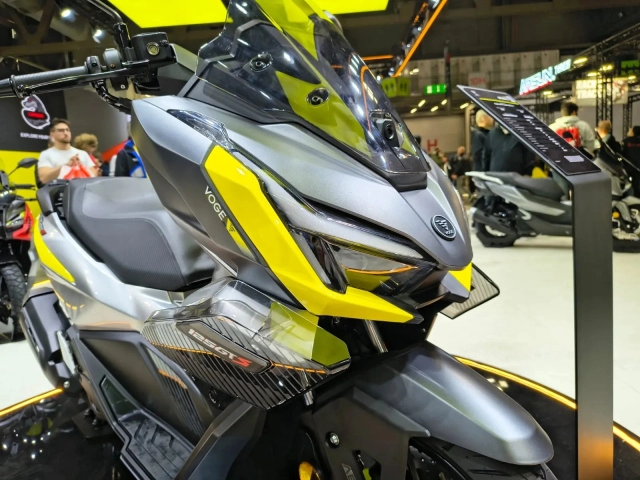 Voge sr125 gts - đối thủ mới cực kì đáng gờm của honda pcx 125 tại lục địa già - 1