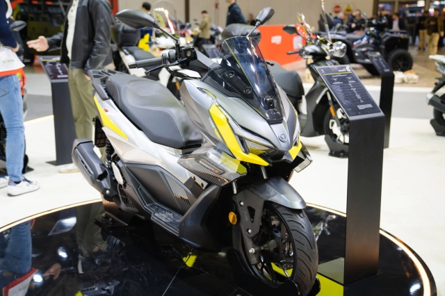 Voge sr125 gts - đối thủ mới cực kì đáng gờm của honda pcx 125 tại lục địa già - 19