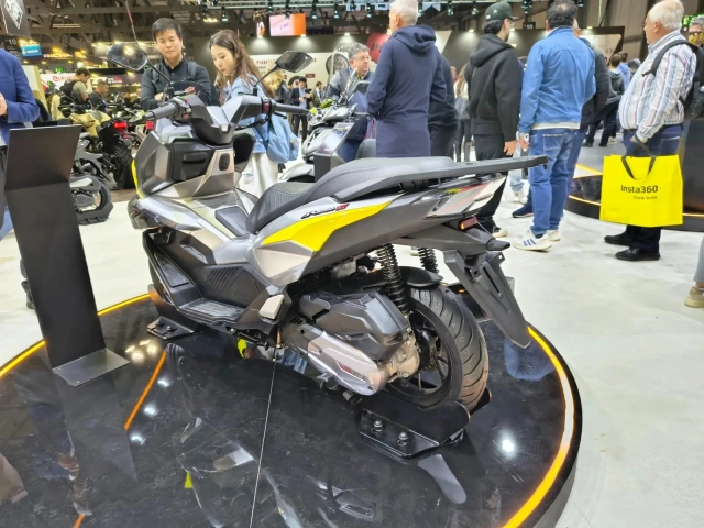 Voge sr125 gts - đối thủ mới cực kì đáng gờm của honda pcx 125 tại lục địa già - 21