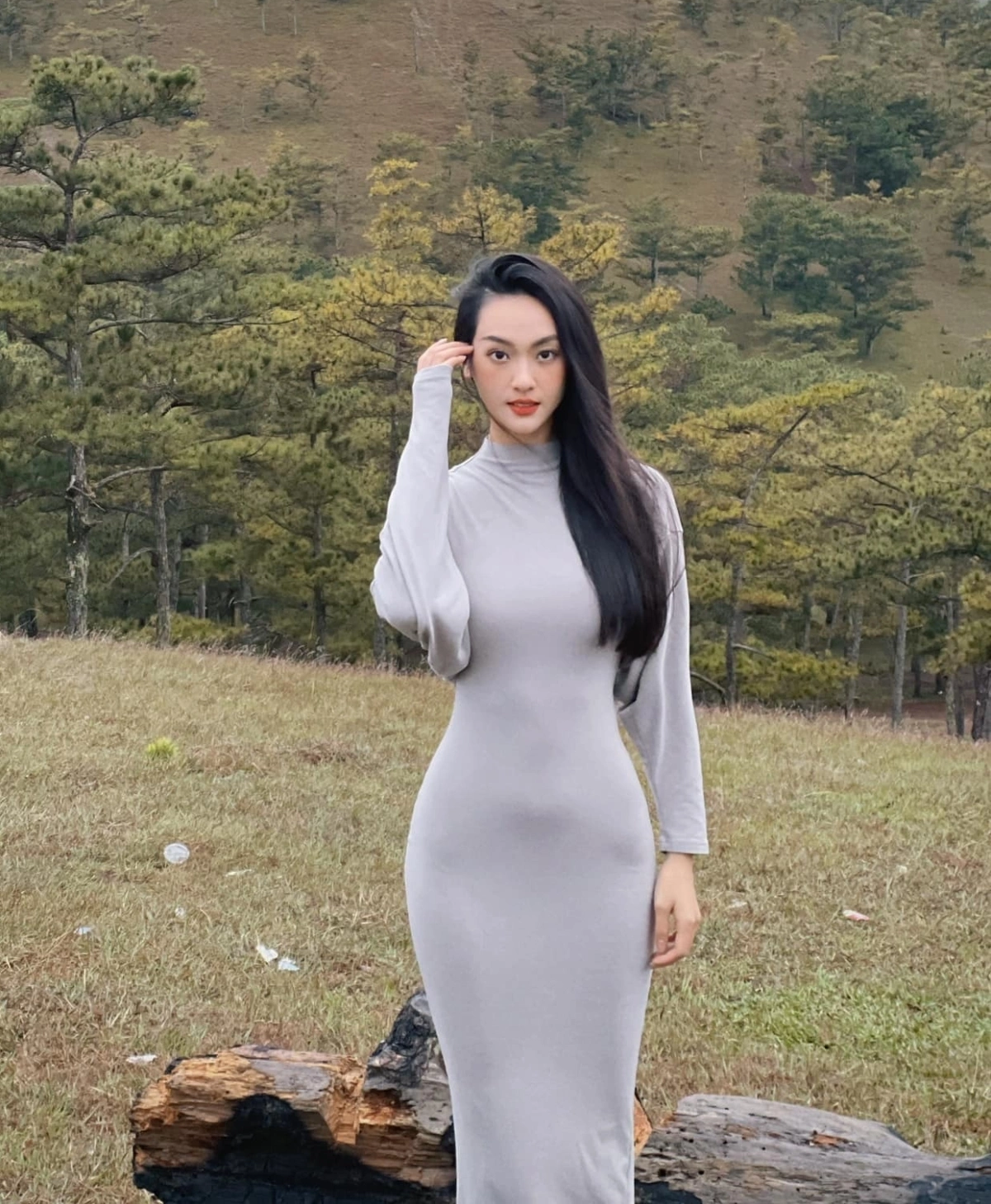 Vũ thúy quỳnh bị soi sống tiết kiệm vì mặc đi mặc lại một chiếc váy ren nhưng dân tình ngắm xong cũng phải mê - 13