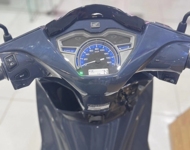 Wave 125 2026 thế hệ mới vừa ra mắt ở lào có giá bán ngang ngửa sh125i ở nước ta - 5