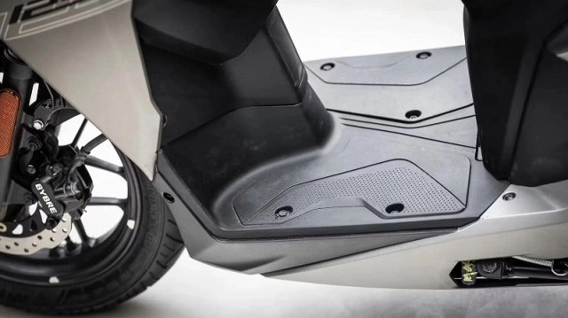 Xoom 125r đối thủ nặng ký của vario 125 vừa ra mắt với giá bán lên đến 55 triệu đồng có gì - 5