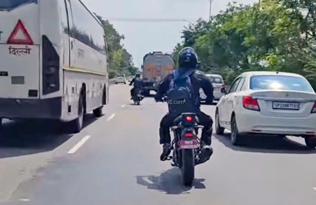 Yamaha xsr 155 thế hệ mới lộ diện khi đang chạy thử trên đường phố ấn độ - 5