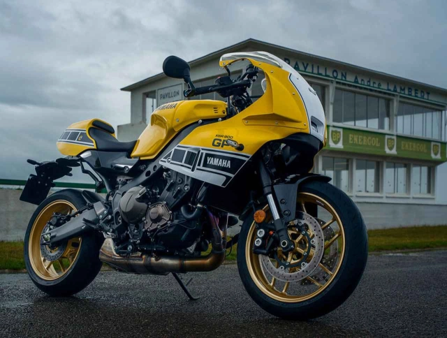 Yamaha xsr900gp 2026 khi huyền thoại kenny roberts sống lại trong dáng hình hiện đại - 1