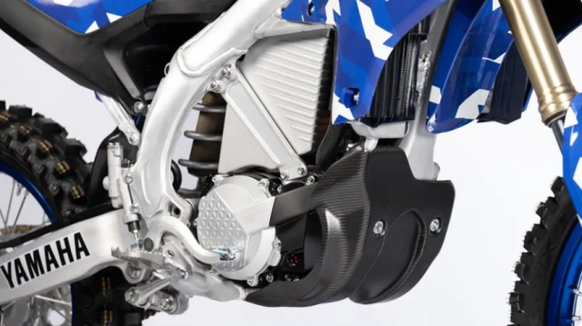 Yamaha ye-01 racing concept khi quái thú điện bước vào đường đua cát bụi - 3