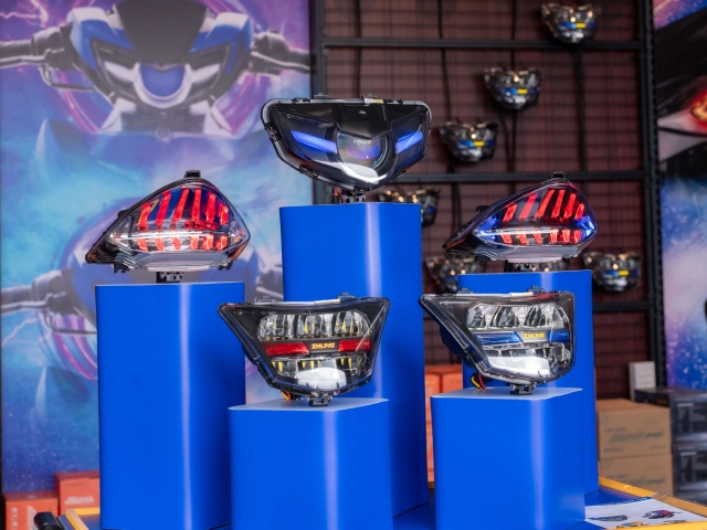 Zhipat ra mắt bộ đôi đèn led 135gp sportline và đèn hậu crypton x135 tại motogp malaysia 2025 - 3
