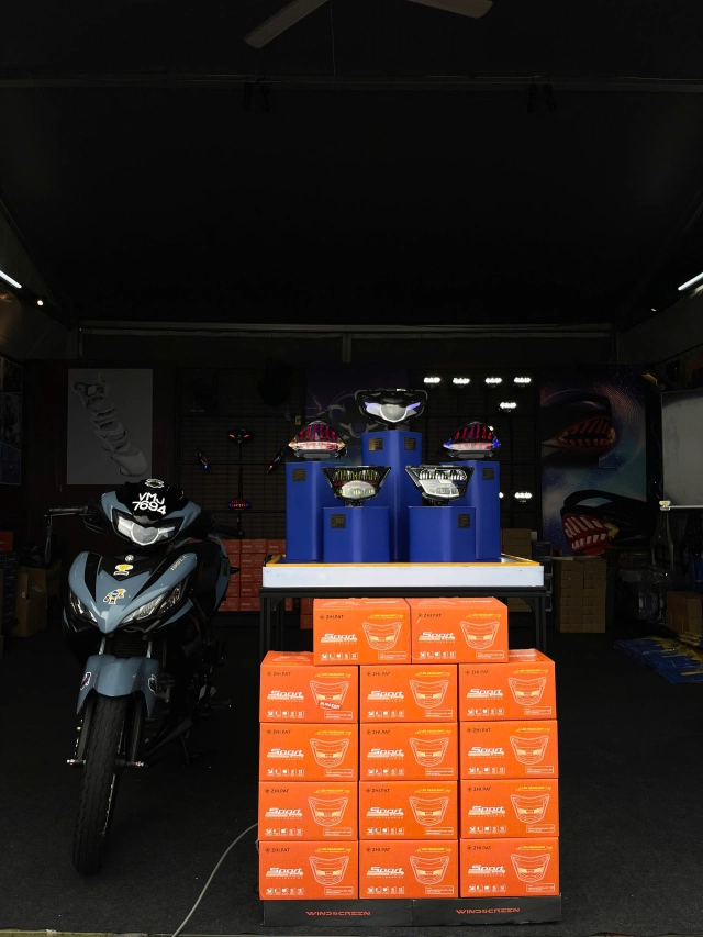 Zhipat ra mắt bộ đôi đèn led 135gp sportline và đèn hậu crypton x135 tại motogp malaysia 2025 - 4