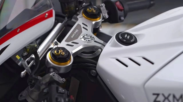 Zxmoto 820rr dám khẳng định tốc độ 300 kmh với 150 mã lực và trọng lượng 175 kg - 6