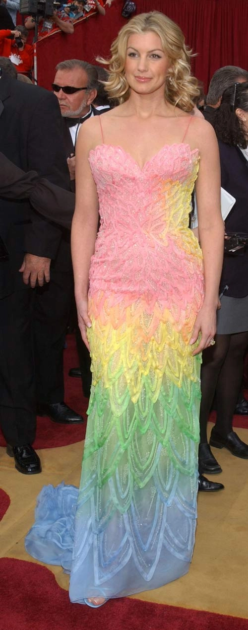 10 chiếc váy oscar thảm họa nhất mọi thời đại - 9