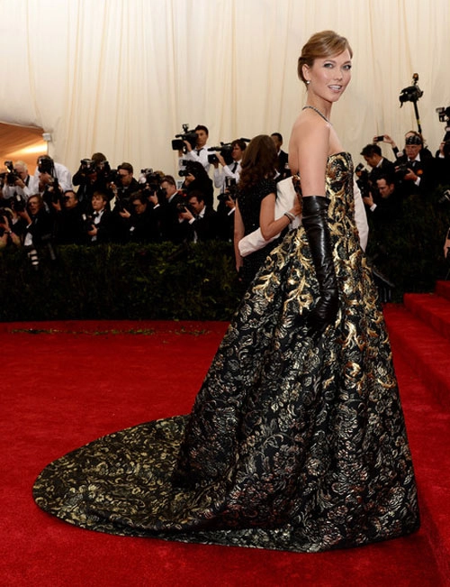 4 cặp chân hái ra tiền trên sàn diễn quốc tế 2014 - 8