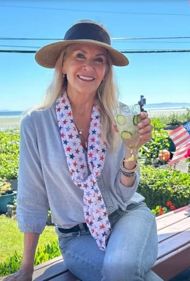 5 việc làm hàng ngày giúp u80 được khen trẻ như chị gái của cháu - 2