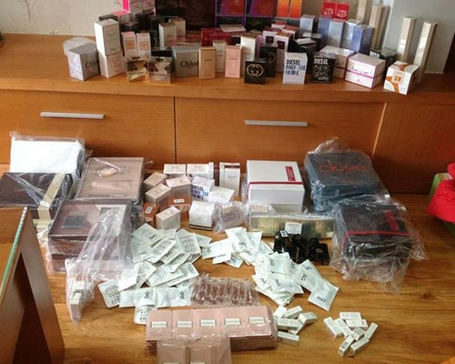 8-3 phái nữ hà nội đội mưa mua mỹ phẩm - 6