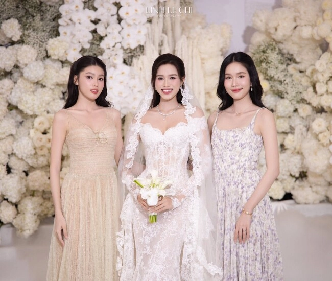 Á hậu 2k được đỗ hà nhả vía trong đám cưới visual sắc sảo nghi chuẩn bị làm dâu hào môn vì một chi tiết - 1