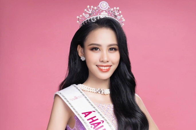 Á hậu việt nam có gương mặt đẹp nhất từ chối thi miss universe được chồng rước bằng siêu xe 10 tỷ giờ ra sao - 2